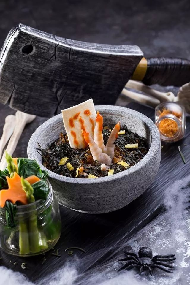 最后一秒的锦囊：去香港住哪里吃什么玩什么？