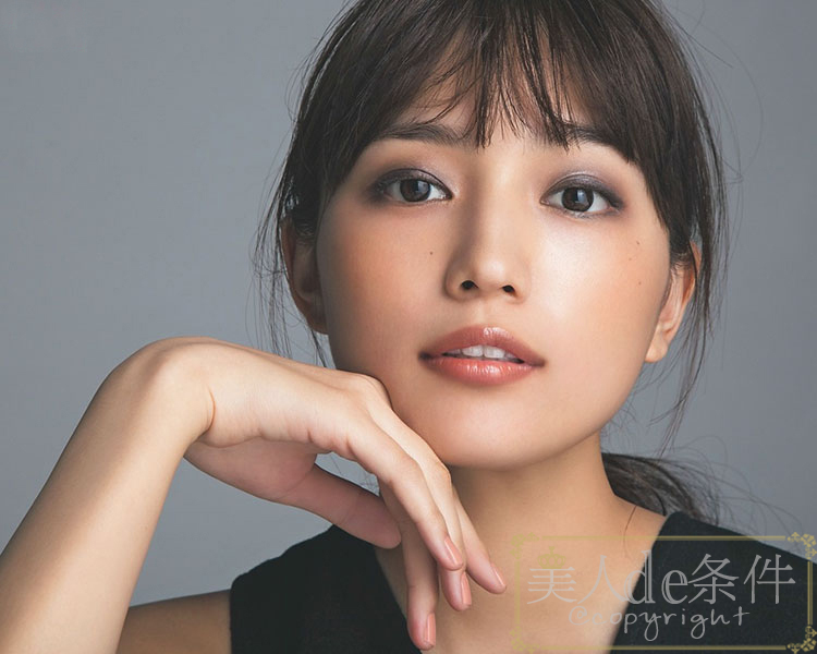 初秋最新妆容搭配,低调大气的百搭日常眼妆教程