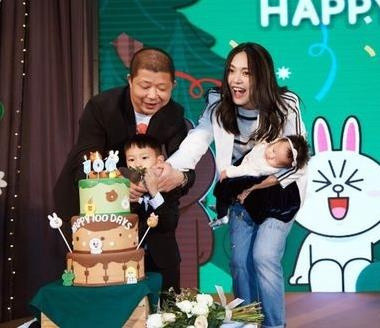 吴佩慈为大儿子庆生,吴佩慈纪晓波为儿子庆生