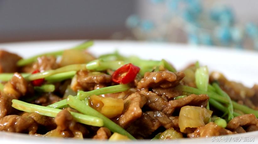 野山椒炒牛肉末的做法,湘菜野山椒香菜牛肉做法