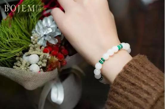 砗磲玩久了以后会有什么变化,砗磲放久了出现了黄点