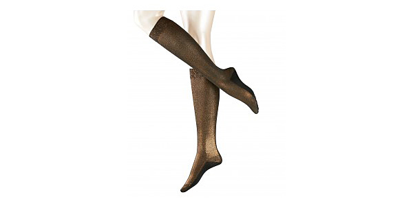 小学生怎么穿潮流时代的衣服 (小学生减龄时尚衣服)