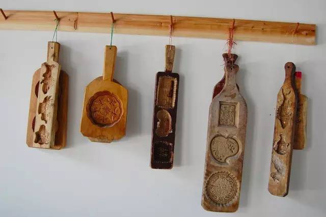 赶在清明之前，为自己做一只青团|一切时节皆与故土食物相关