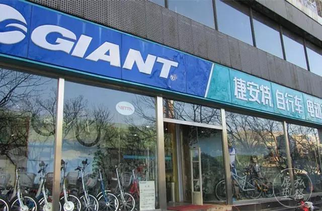 爱骑单车的男生,男生骑单车姿势超帅