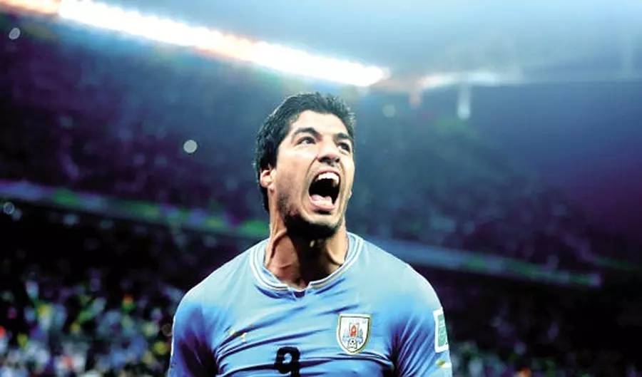 high足球,足球苏亚雷斯进球