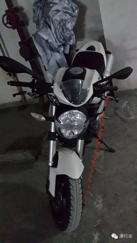 杜卡迪696摩托官方价格多少钱,哪年的杜卡迪696比较好