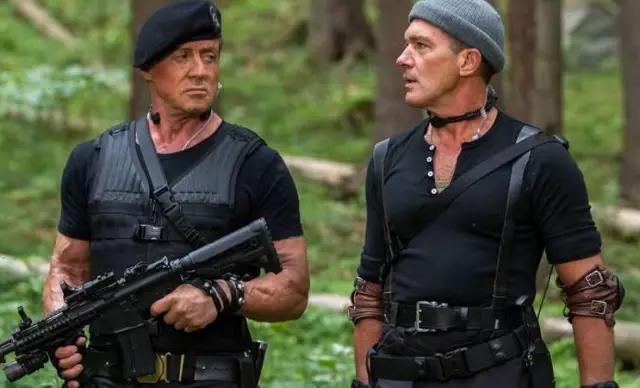 33名矿工被困地心69天后全部生还,地心营救真实事件埋在地下两个月