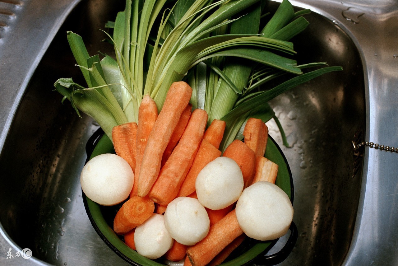 男人秃顶严重了还能长出来吗,男人秃顶有什么方法生发