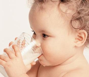 氨基酸奶粉能使过敏的小孩脱敏吗,奶粉过敏多久可以脱敏