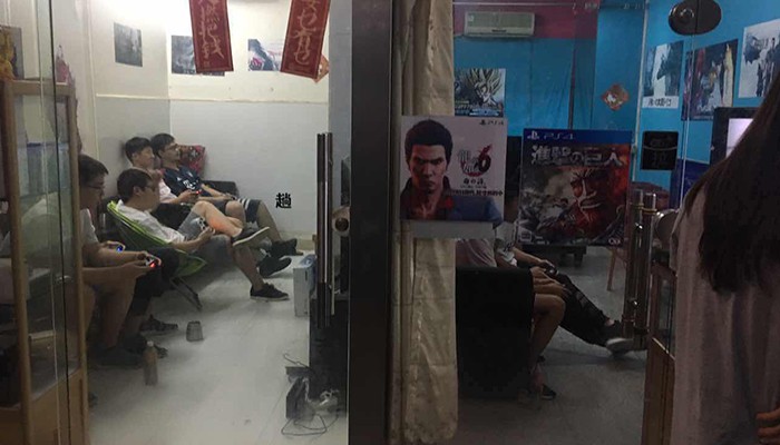 我以为包机房早就死了，没想到它依然活着