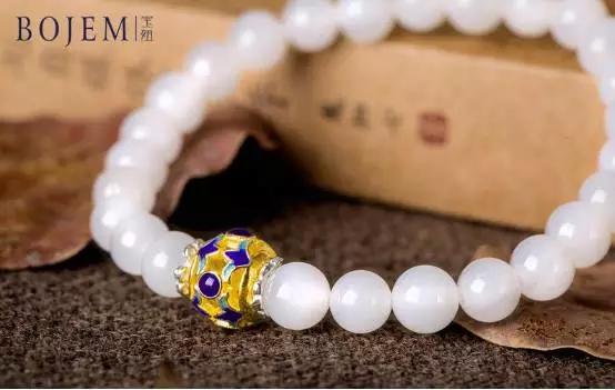 砗磲玩久了以后会有什么变化,砗磲放久了出现了黄点