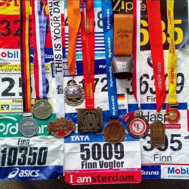 他是一位德国帅哥，因为跑步在Instagram上获得了51万