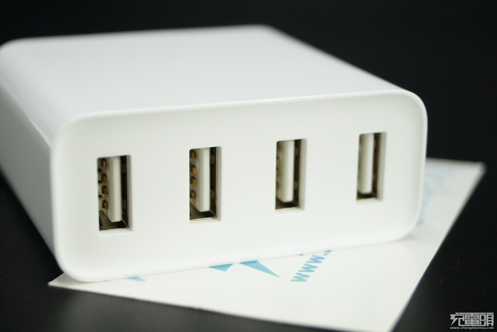 小米gan充电器65w拆解,小米65w双口充电器拆解