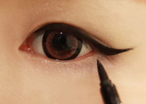 眼妆其实不难超自然放大双眼,自然眼妆无风尘感但放大眼睛