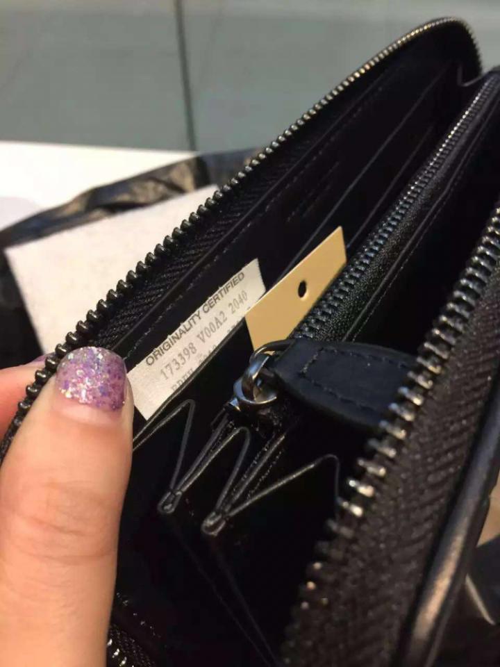 bv钱包有味道吗是正品吗,bv钱包短款鉴别