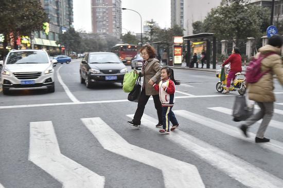 开车去外地旅游时有违章怎么处理,出门旅游车辆违章怎么处理