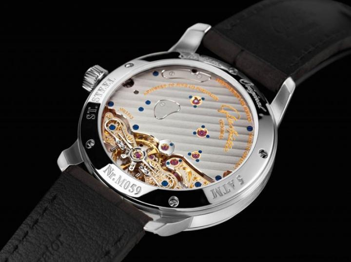 初入职场男士戴什么表1000到2000,刚入职男生戴什么表