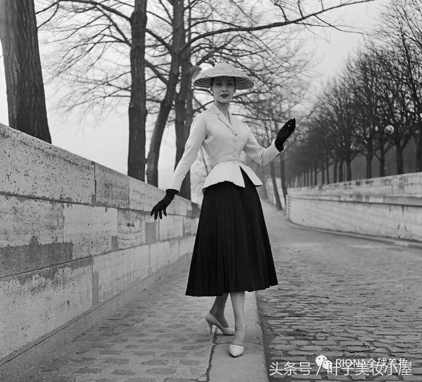 dior口红礼盒装表白,迪奥雕刻70周年口红