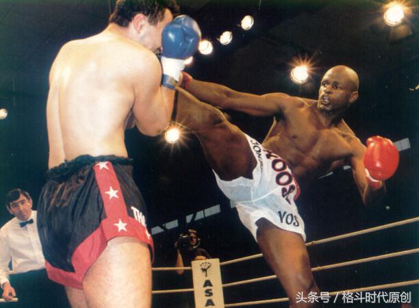 人口小国、大神辈出的格斗圣地，随便出个小孩能灭泰拳王