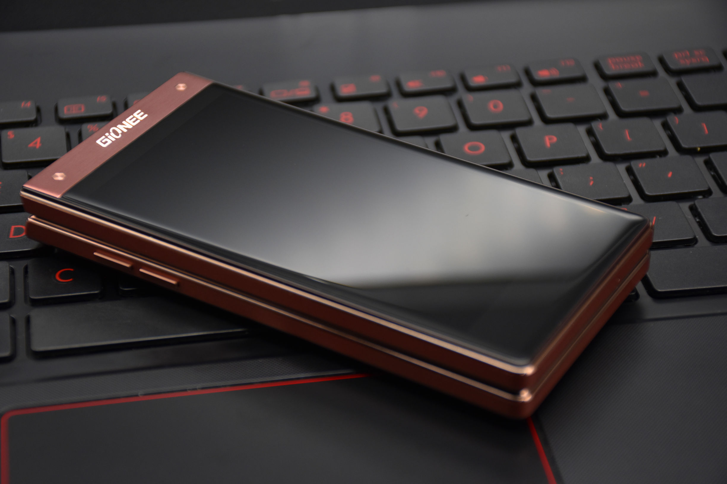 金立天鉴w909最新价格,金立天鉴W909翻盖手机