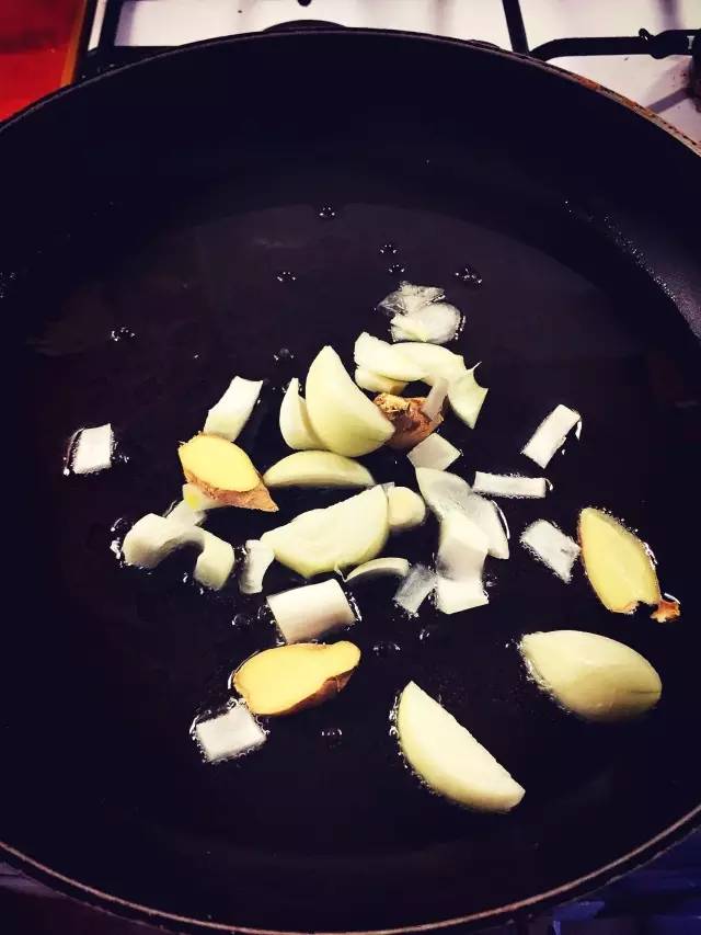 没有辣锅的火锅是没有灵魂的,没有麻辣火锅怎么吃