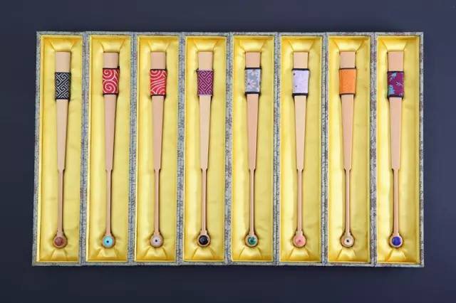 湘妃竹折扇制扇大师,湘妃竹手工折扇大师