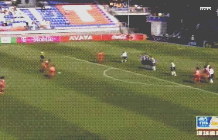 曾经比肩梅西的国足之星,梅西2005世青赛足球之星