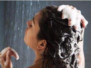 头皮屑最好最快解决方法,头皮屑满天飞了怎么办