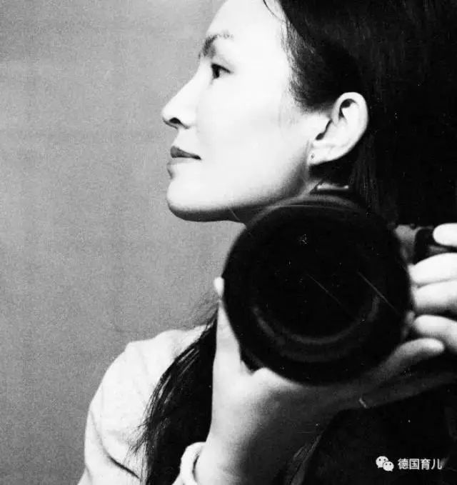 育儿孩子犯错别急着批评,德国教育孩子学会拒绝