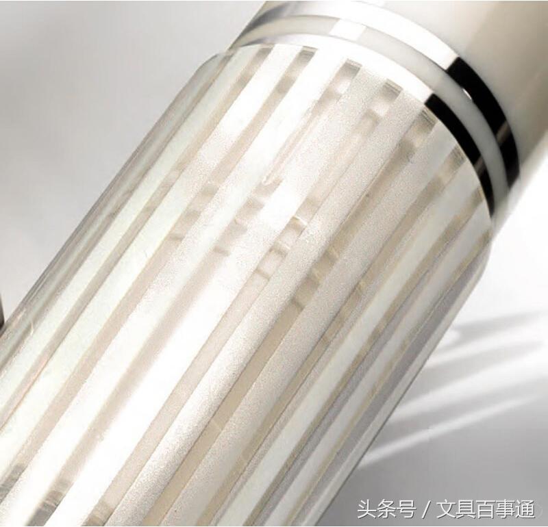 百利金高颜值钢笔,300多块钱的百利金钢笔
