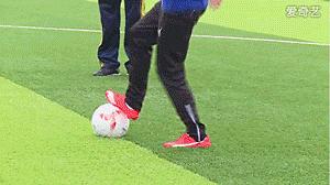 鹿晗喜欢的足球偶像是几号,鹿晗最新踢球信息