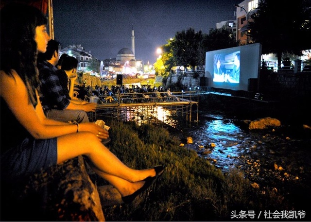 杭州电影院最大情侣厅,杭州最豪华情侣电影院