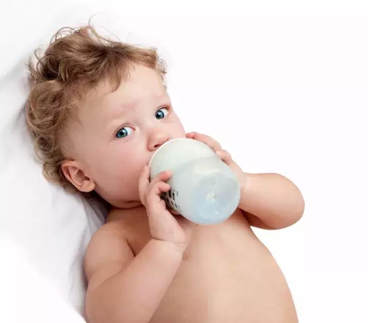 三伏天给宝宝断奶需要注意什么,婴儿断奶吃奶粉要注意什么