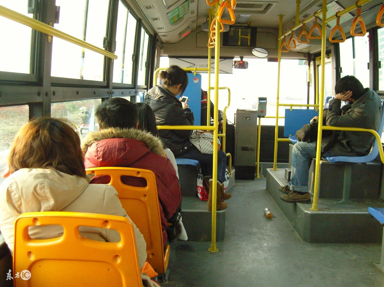 3岁小孩大便憋不住,小孩拉不出大便憋得哭有什么办法