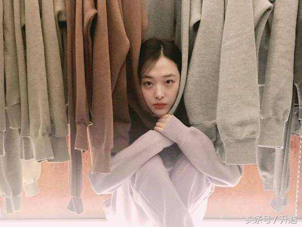 女朋友把一切都给了初恋,女友把一切都给了前任