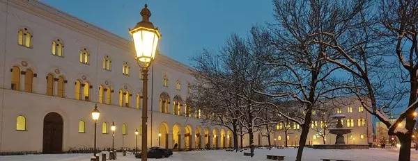 慕尼黑完整版多少分钟,慕尼黑空难详解