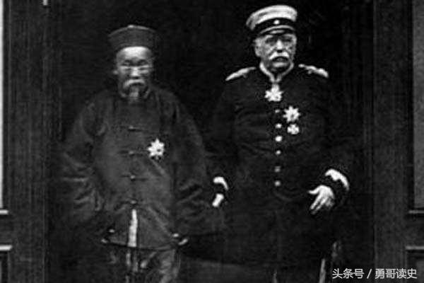 李鸿章接受美国记者提问,李鸿章上厕所