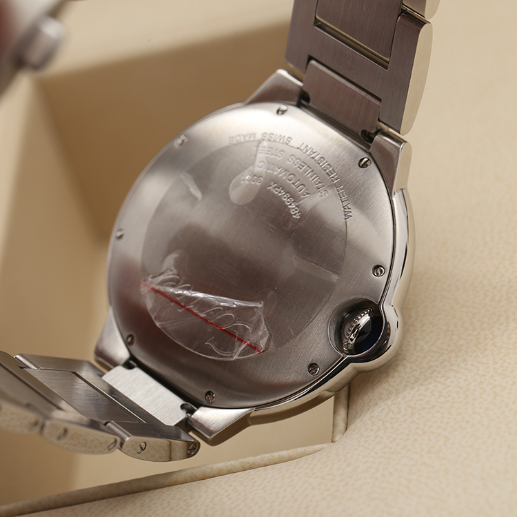 简约的风格也是成功男士的选择卡地亚CARTIER蓝气球W69012Z4