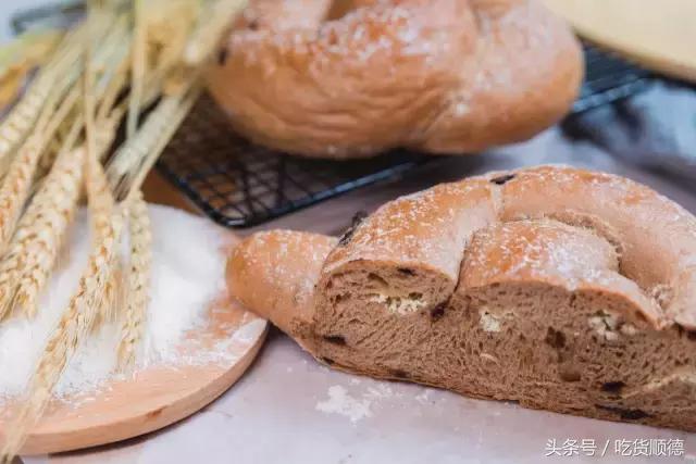 一口软欧包一口茶,一口鲜果茶一口软欧包