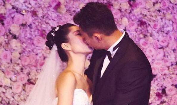 恒大昔日功勋离队后重回巅峰,广州恒大功勋球员退役