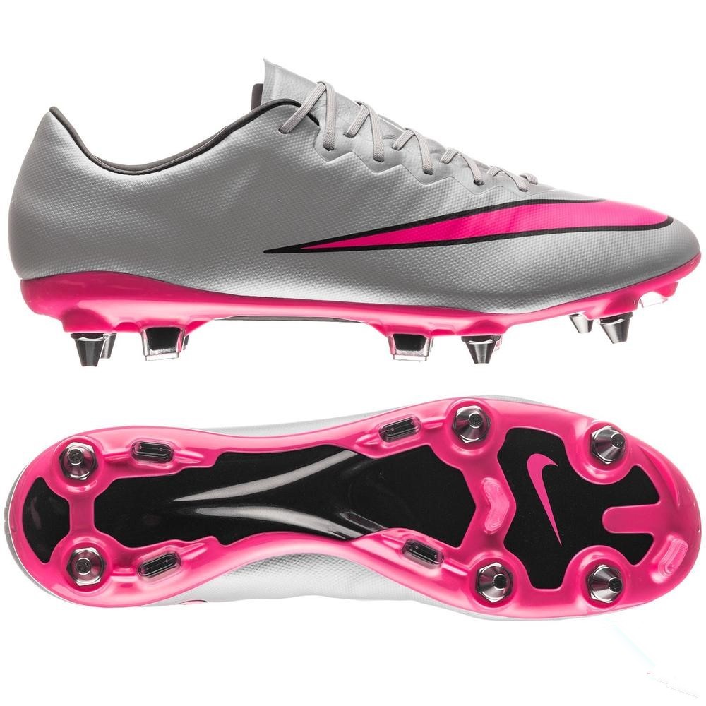 粉色足球鞋高帮全部都是粉红的,好看且实战好的足球鞋