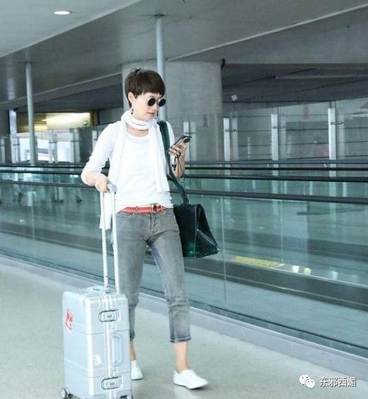 同框的袁泉气质太出挑,再次被袁泉的美惊艳到了