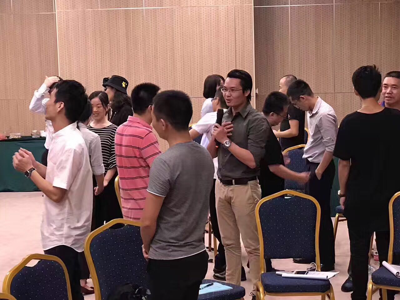 四种实用的演讲开场白,干货一学就会