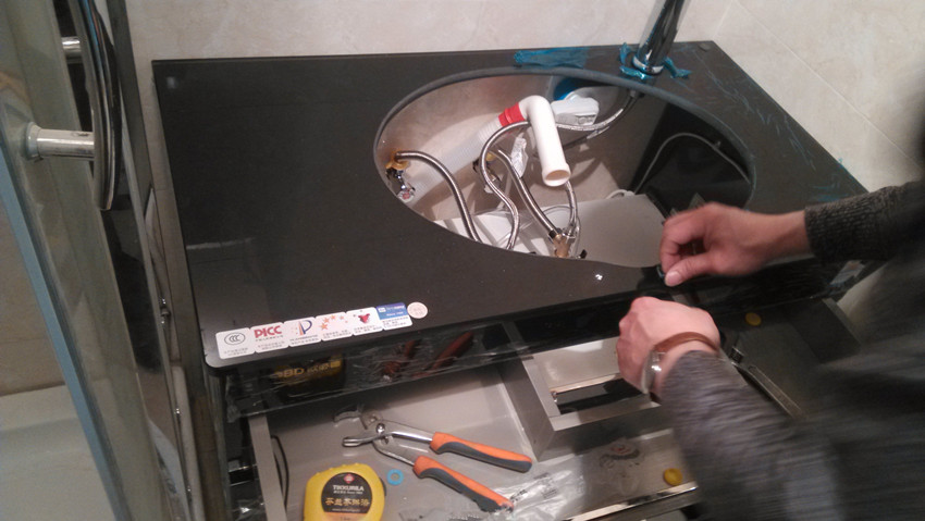 太阳能热水器耗电量大吗,楼房自带的太阳能热水器怎样使用