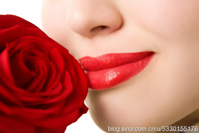 秋季嘴唇干裂怎么办小妙招,口唇干裂如何处理