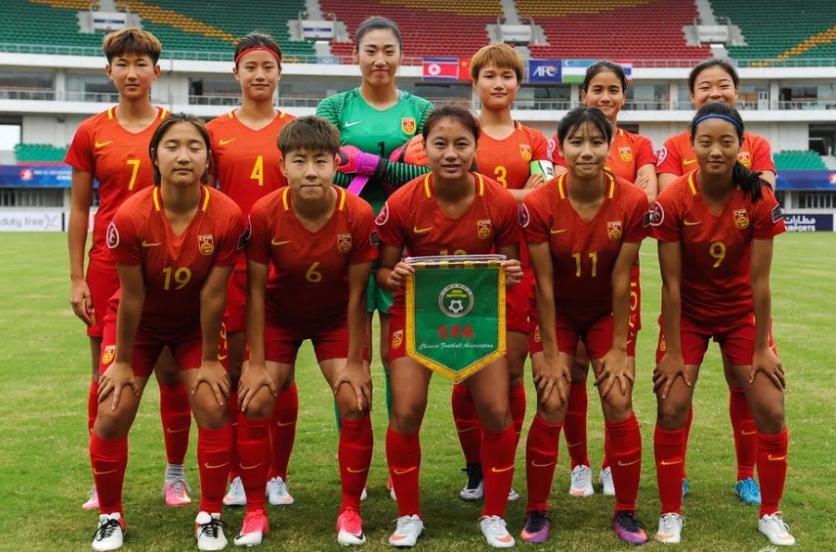 中国女足现世界级助攻!2比0完胜乌兹别克,为中国男足复仇!