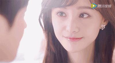 用TA一抹唇部就像打了玻尿酸！水光唇小心机有这么厉害？