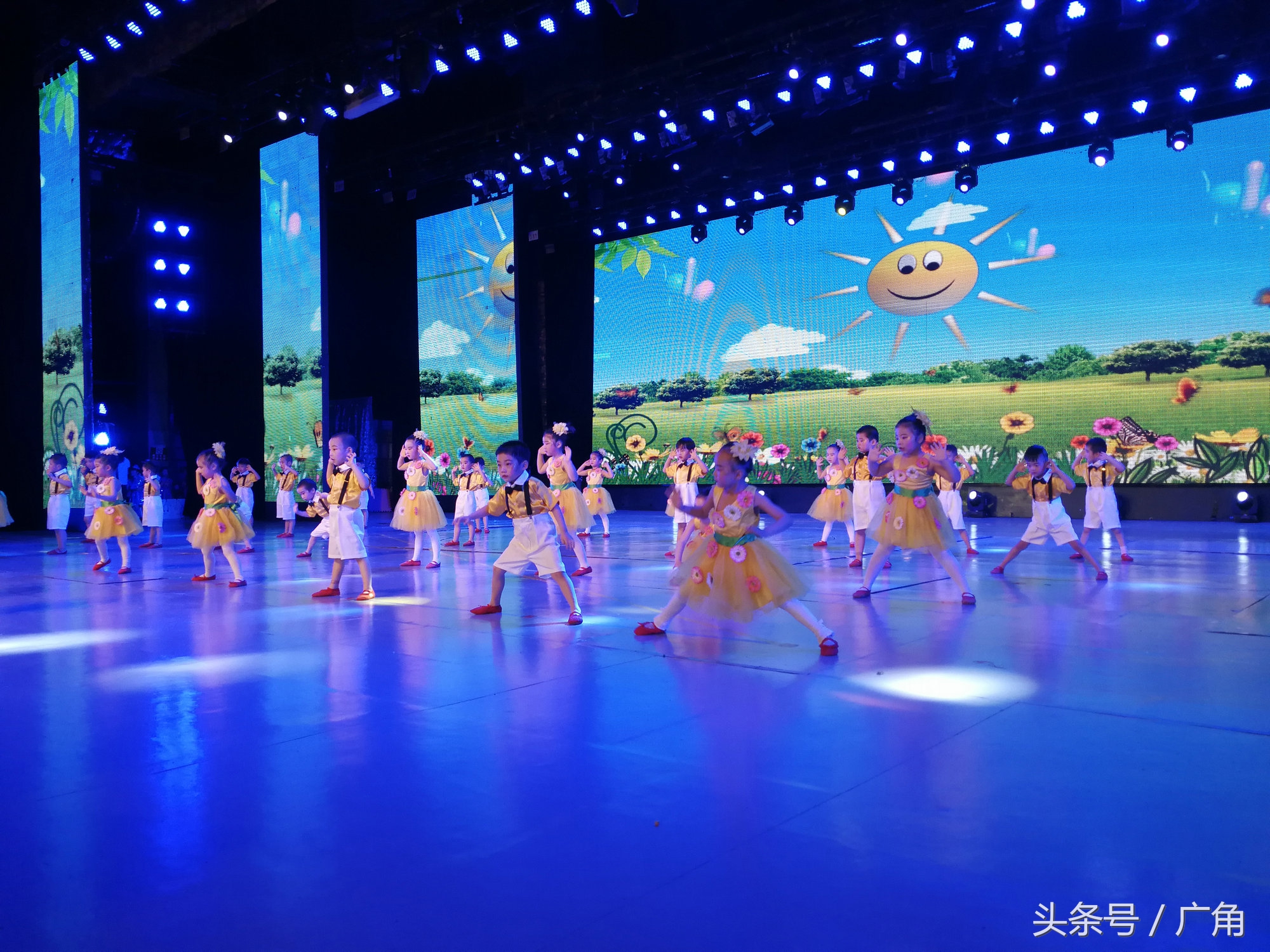 逐梦25年,马克荣呕心沥血打造遐迩闻名的晶晶艺术幼儿园