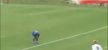 奇葩足球十大任意球,奇葩任意球防守