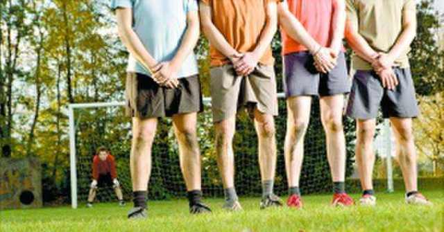 “蛋疼”到底有多痛？正妹体验“蛋蛋的哀伤”倒地：还好没有*禁失**